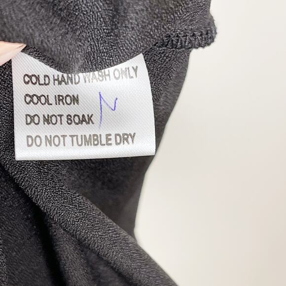 Xenia Boutique Black Size 6 Caged Embroidered Lace Dress Fit and Flare Cocktail - Picture 9 of 9